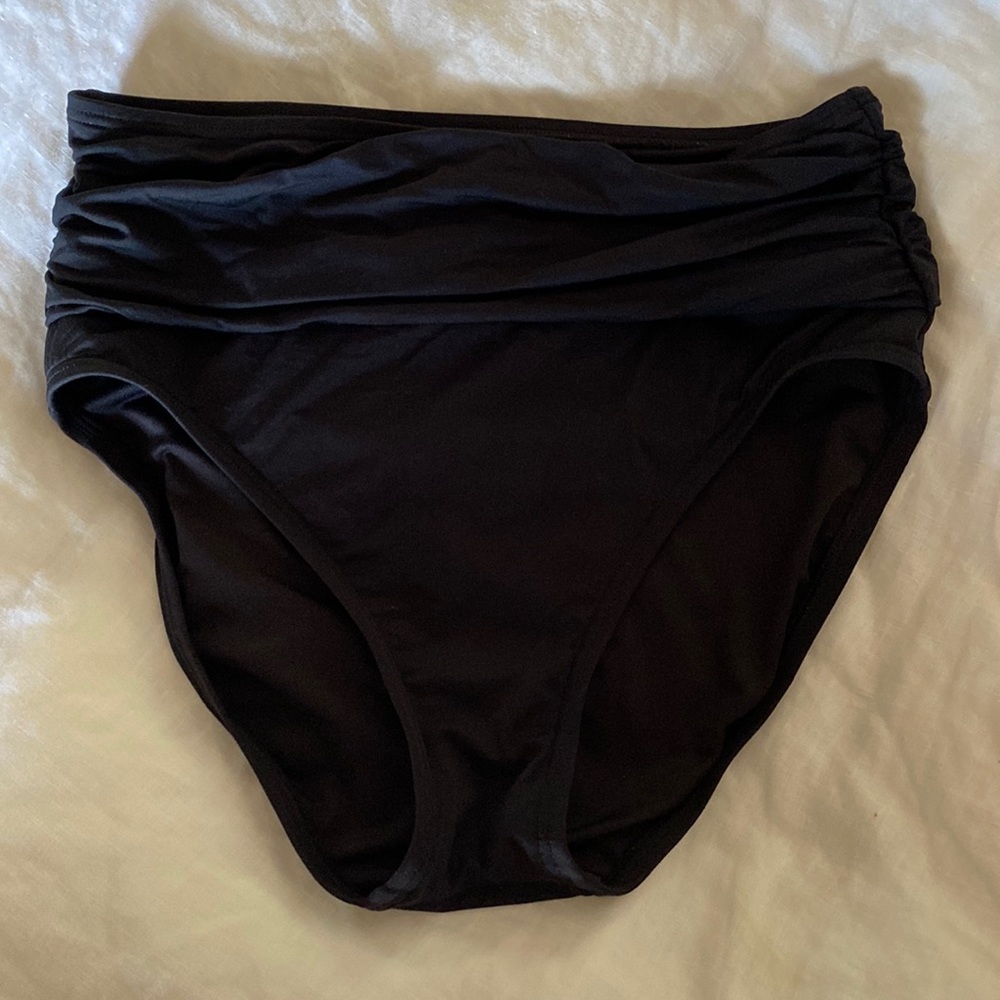 Carmen Marc Valvo black size small swim bottoms hi go waist tummy control